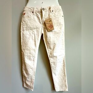 Dear John NWT cream paisley print crop jeans size 26 Inseam 26